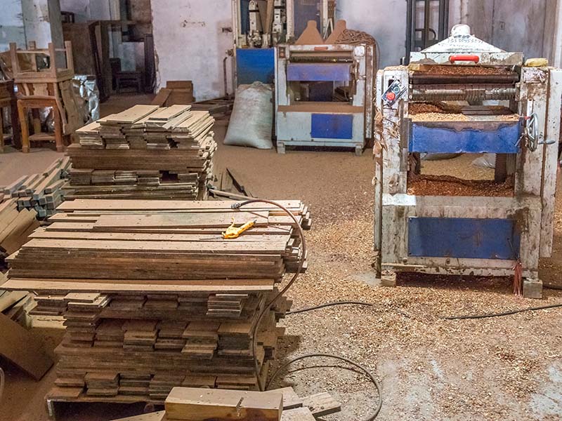 樟树柜门油漆修复报价