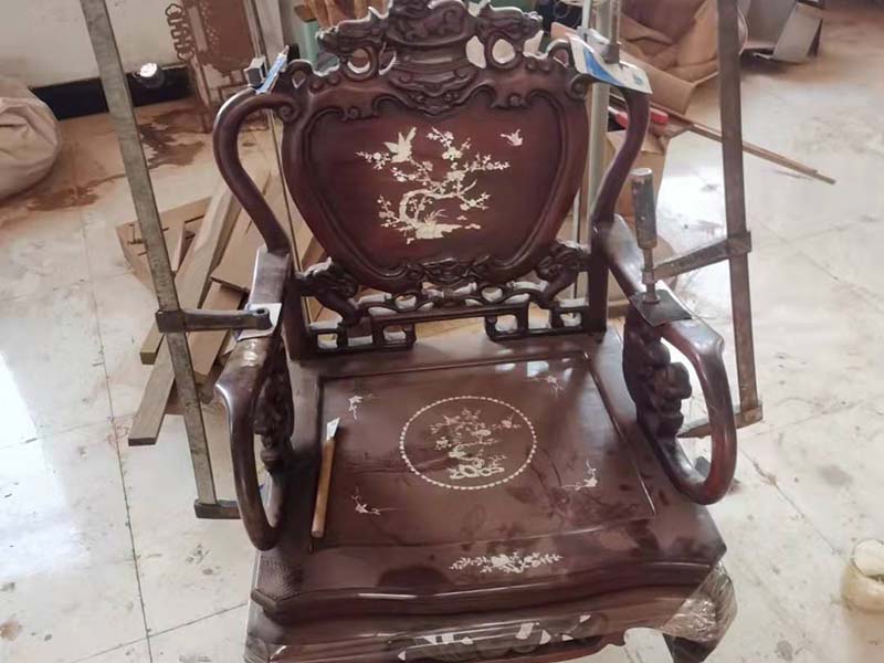樟树老旧红木家具翻新方法